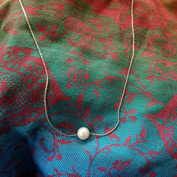 Relisted -Vintage Vendome single pearl necklace white and gold tone solitaire - Picture 5 of 17